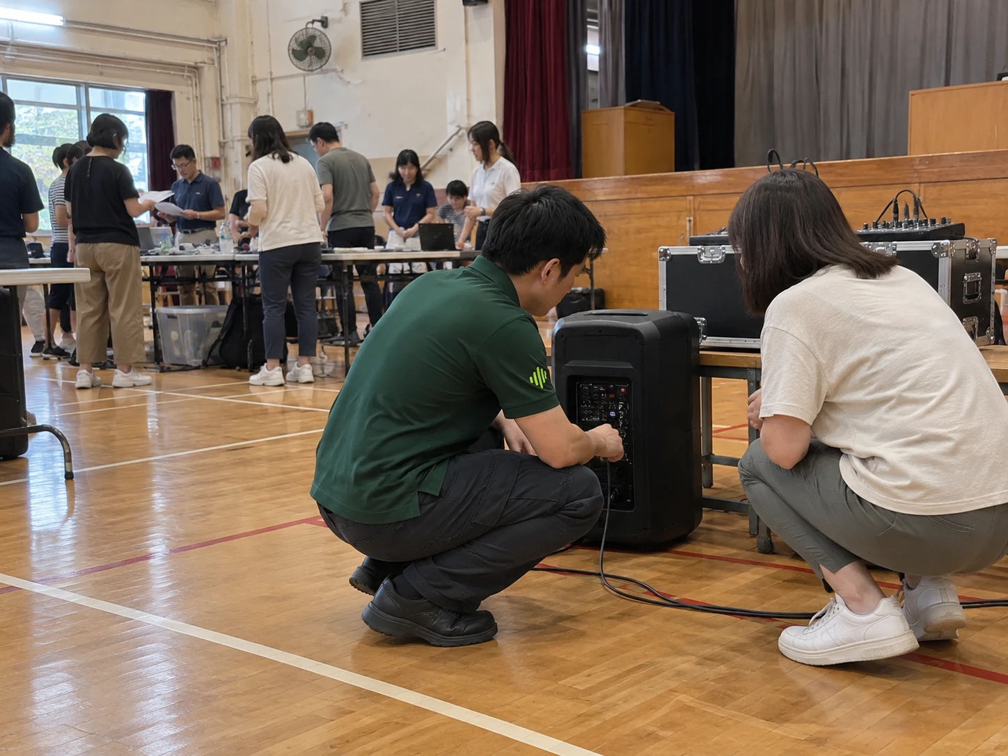 音響重奏：學校音響設備交接
